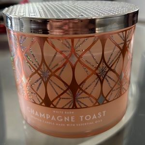 B&BW White Barn Champagne Toast